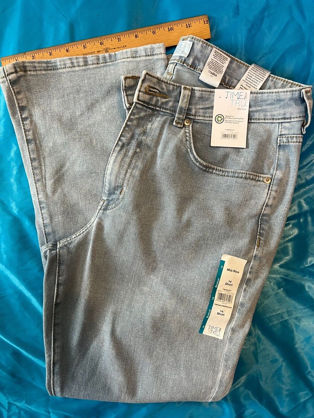 Time and Tru Mid Rise Light Wash Bootcut Women's Jeans NWT Size 14 Short